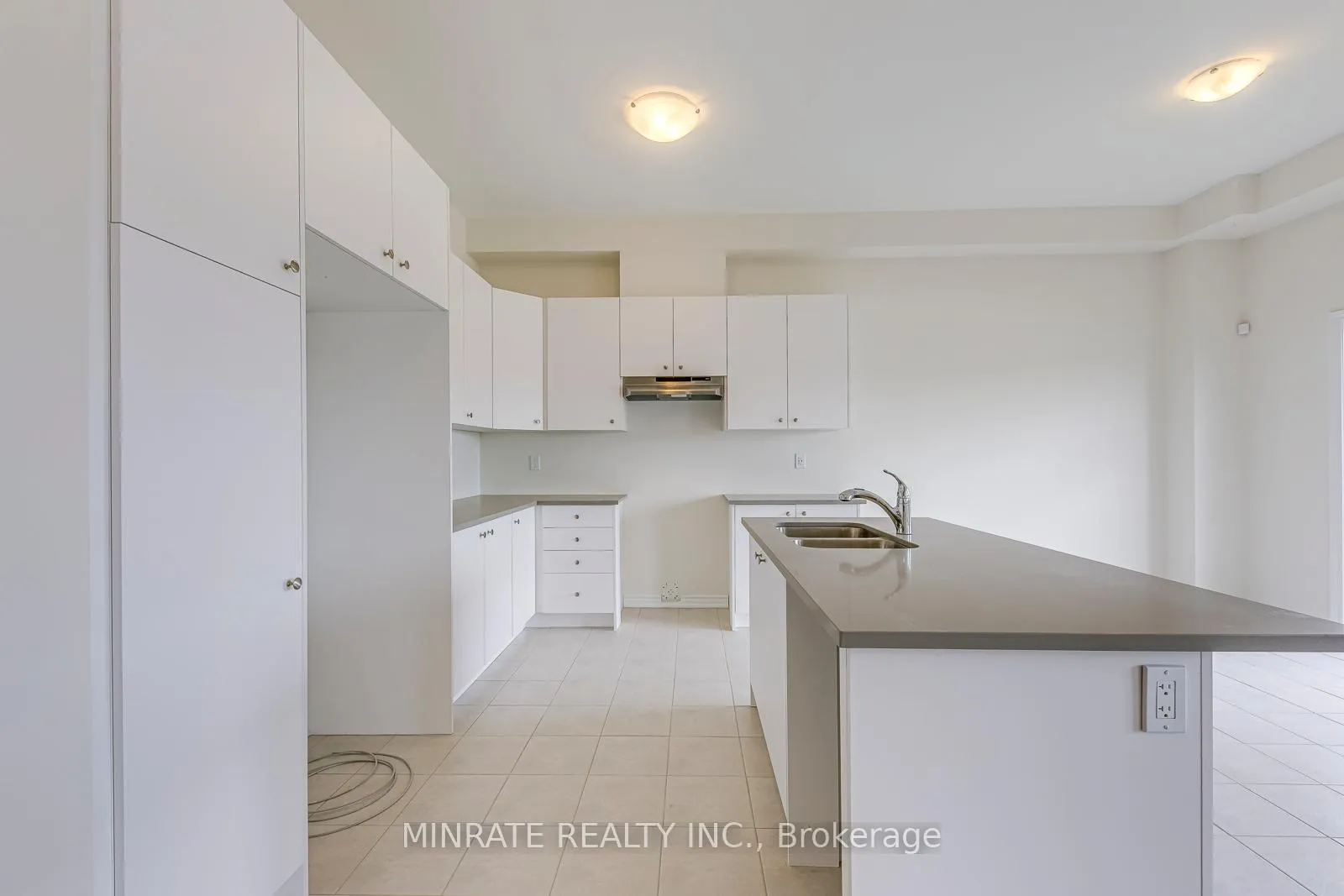 Photo 10 of 681 Catalina Manor, Pickering, Rural Pickering — HOMEH