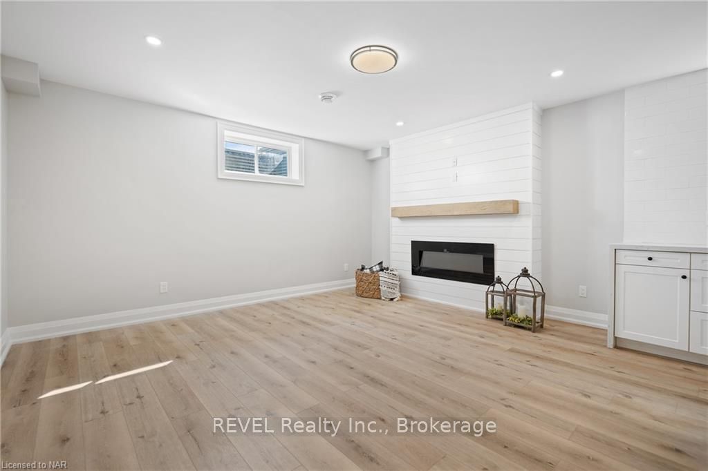 Photo 8 of 162 Canboro Road, Pelham, Fonthill — HOMEH