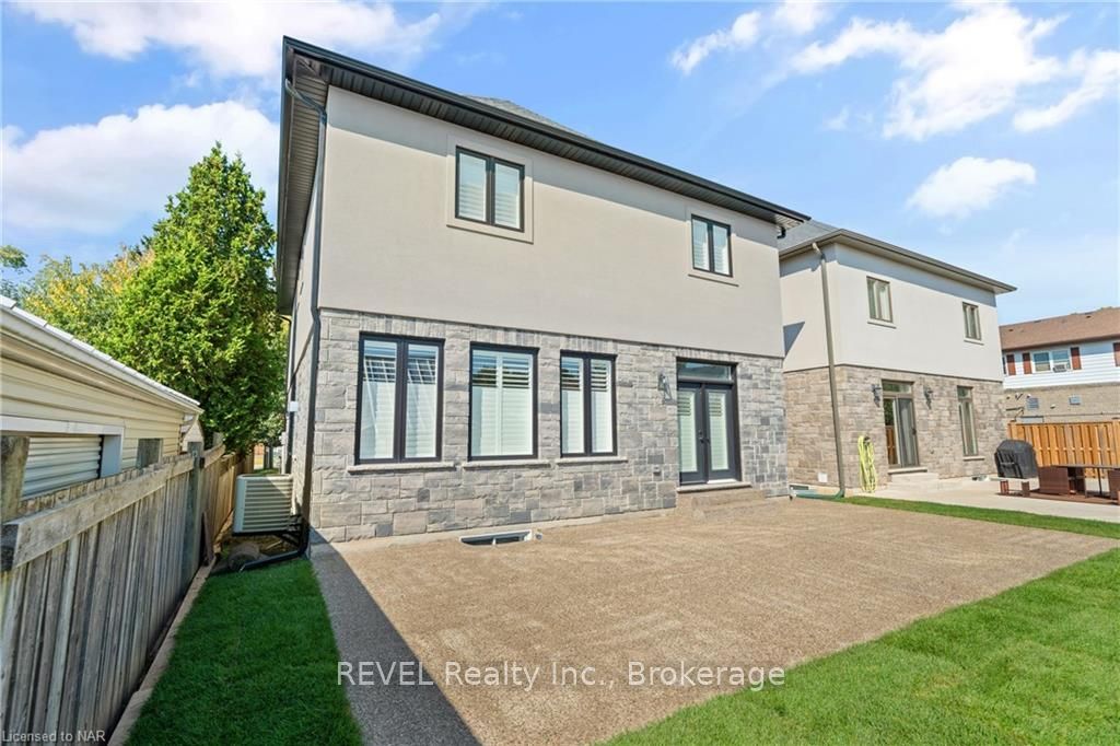 Photo 12 of 162 Canboro Road, Pelham, Fonthill — HOMEH