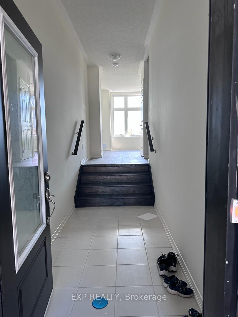 Photo 4 of 1469 Grand Prairie Path, Oshawa, Taunton — HOMEH