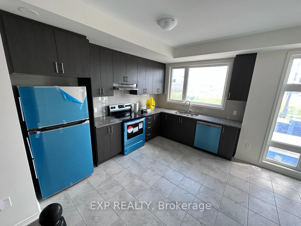 Photo 9 of 1469 Grand Prairie Path, Oshawa, Taunton — HOMEH