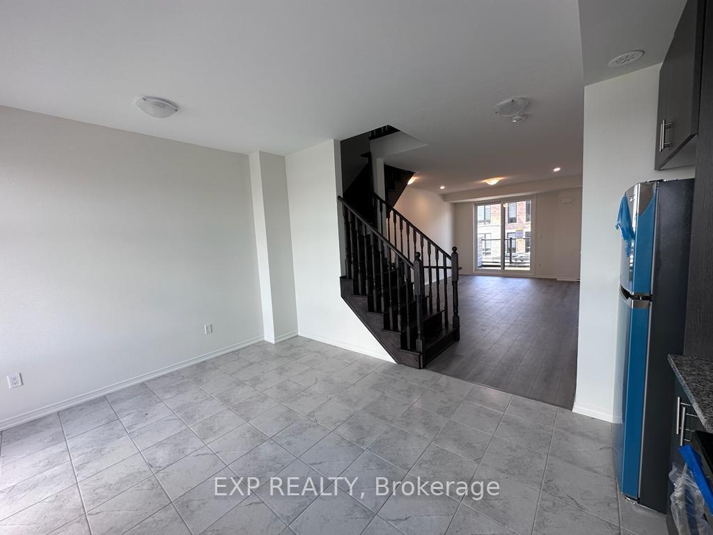 Photo 11 of 1469 Grand Prairie Path, Oshawa, Taunton — HOMEH