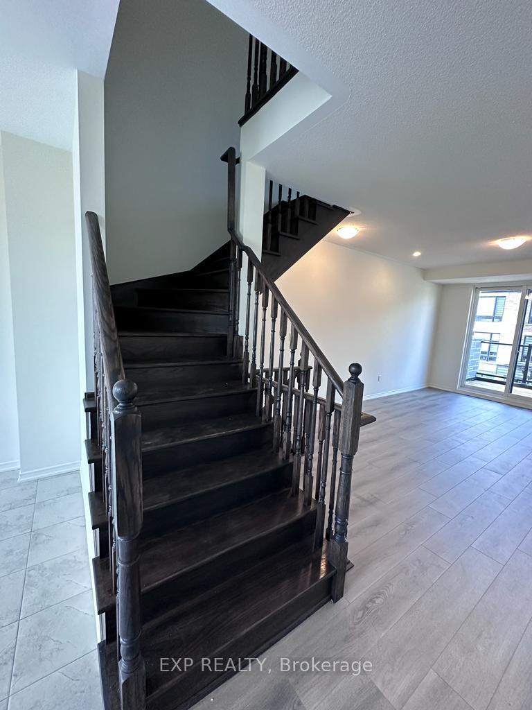 Photo 14 of 1469 Grand Prairie Path, Oshawa, Taunton — HOMEH