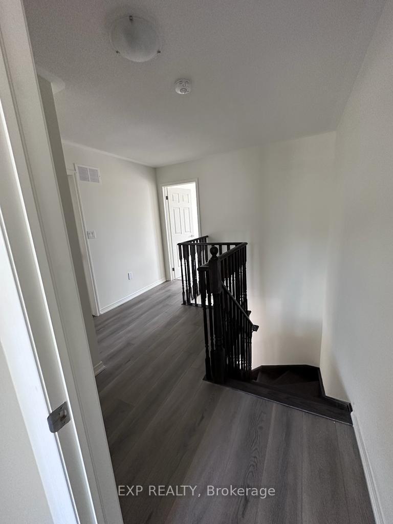 Photo 18 of 1469 Grand Prairie Path, Oshawa, Taunton — HOMEH