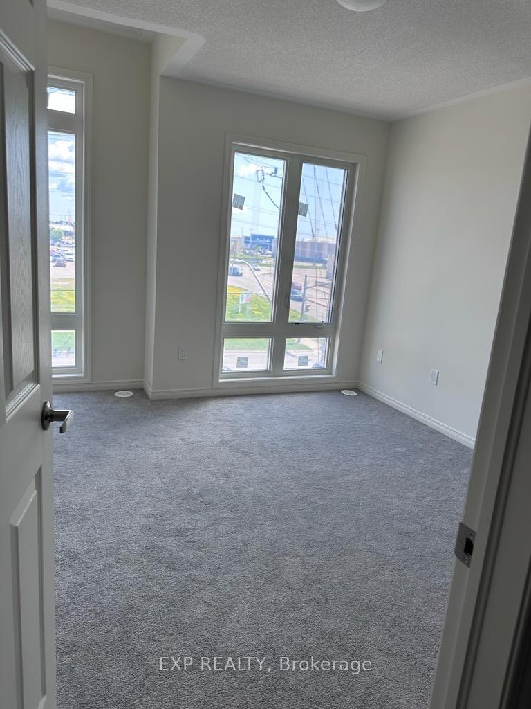 Photo 22 of 1469 Grand Prairie Path, Oshawa, Taunton — HOMEH