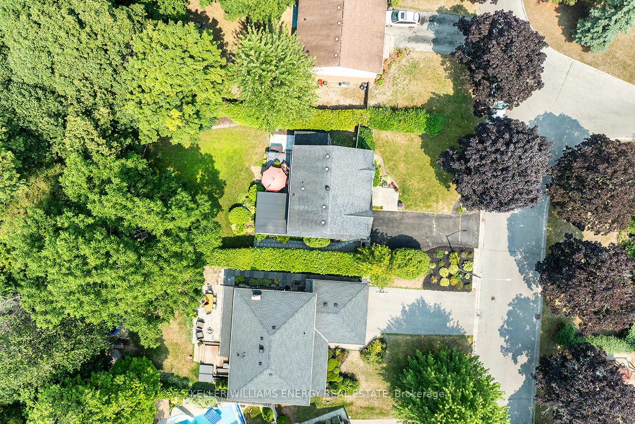 Photo 5 of 1118 Lobelia Court, Oshawa, Centennial — HOMEH