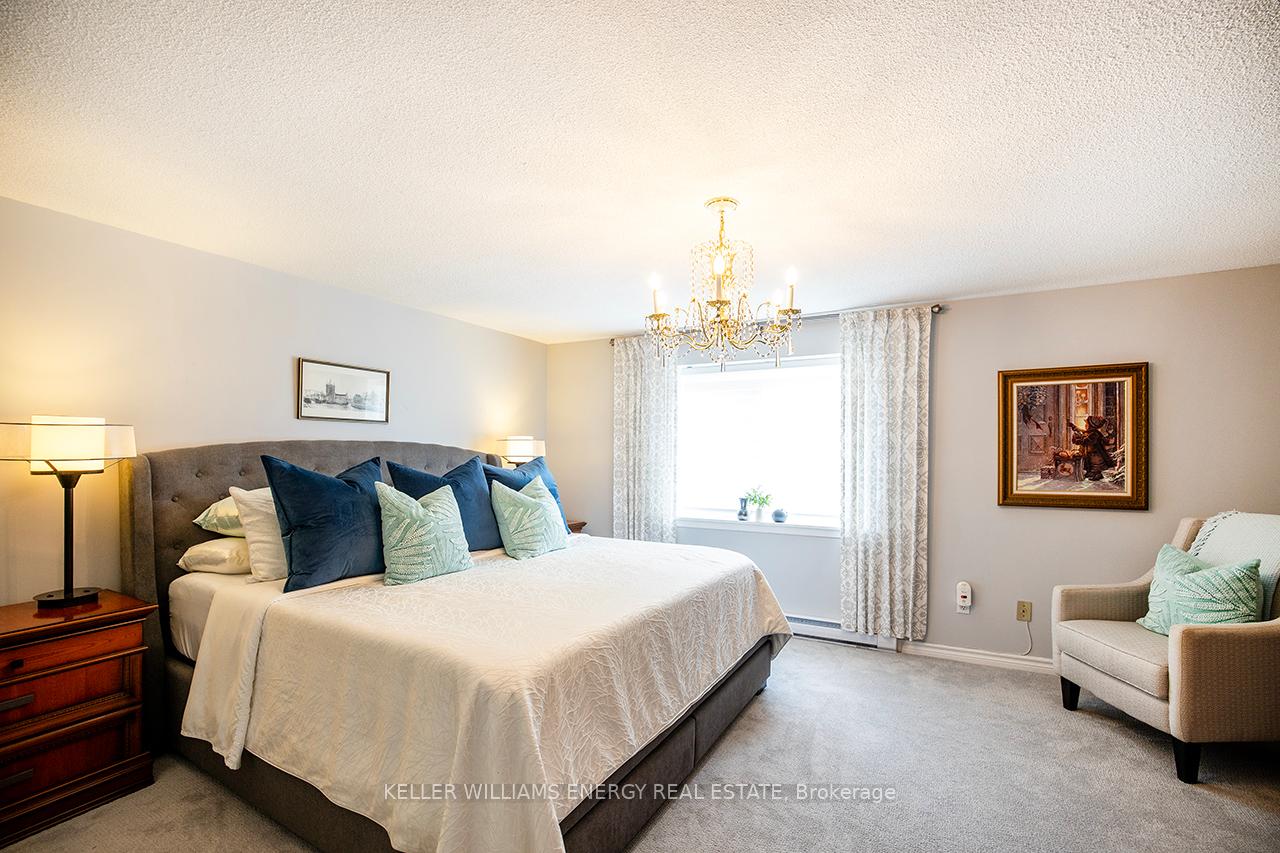Photo 22 of 1118 Lobelia Court, Oshawa, Centennial — HOMEH