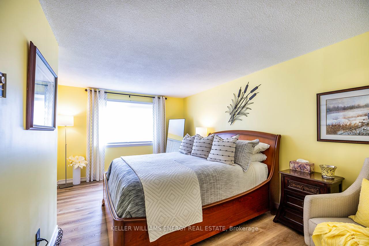 Photo 33 of 1118 Lobelia Court, Oshawa, Centennial — HOMEH