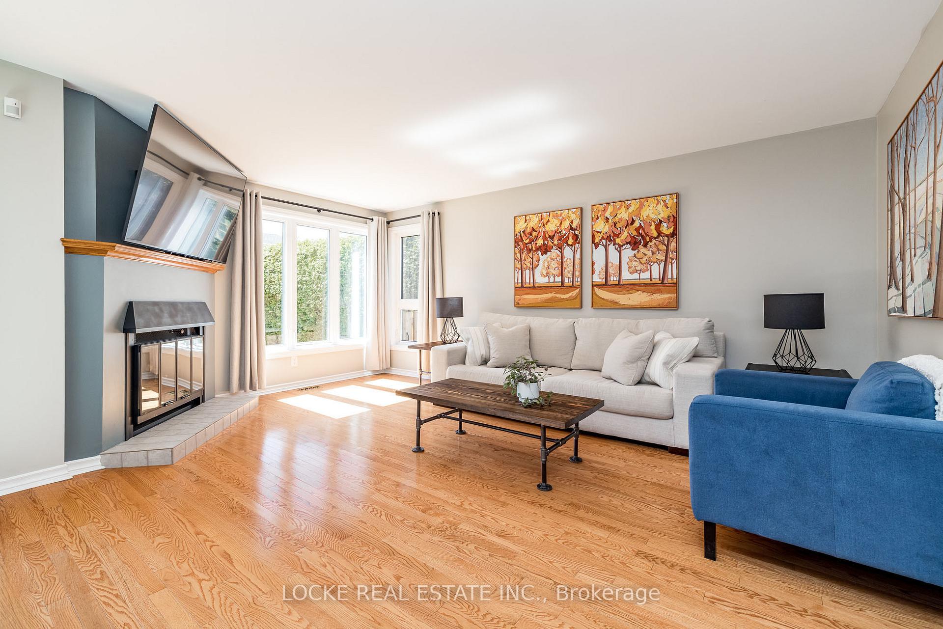 Photo 4 of 6076 Ridgelea Place, Ottawa, Chapel Hill — HOMEH