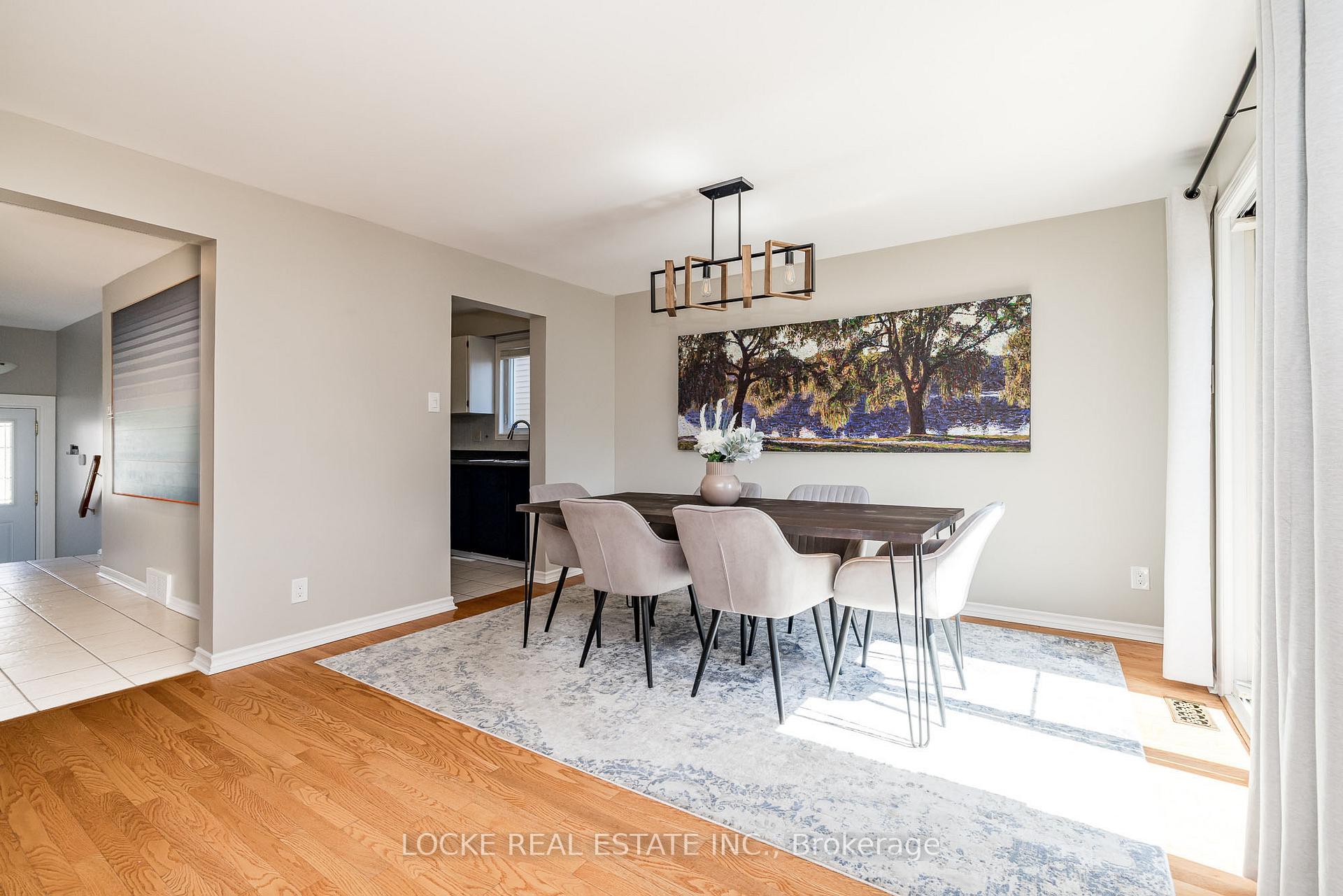 Photo 8 of 6076 Ridgelea Place, Ottawa, Chapel Hill — HOMEH