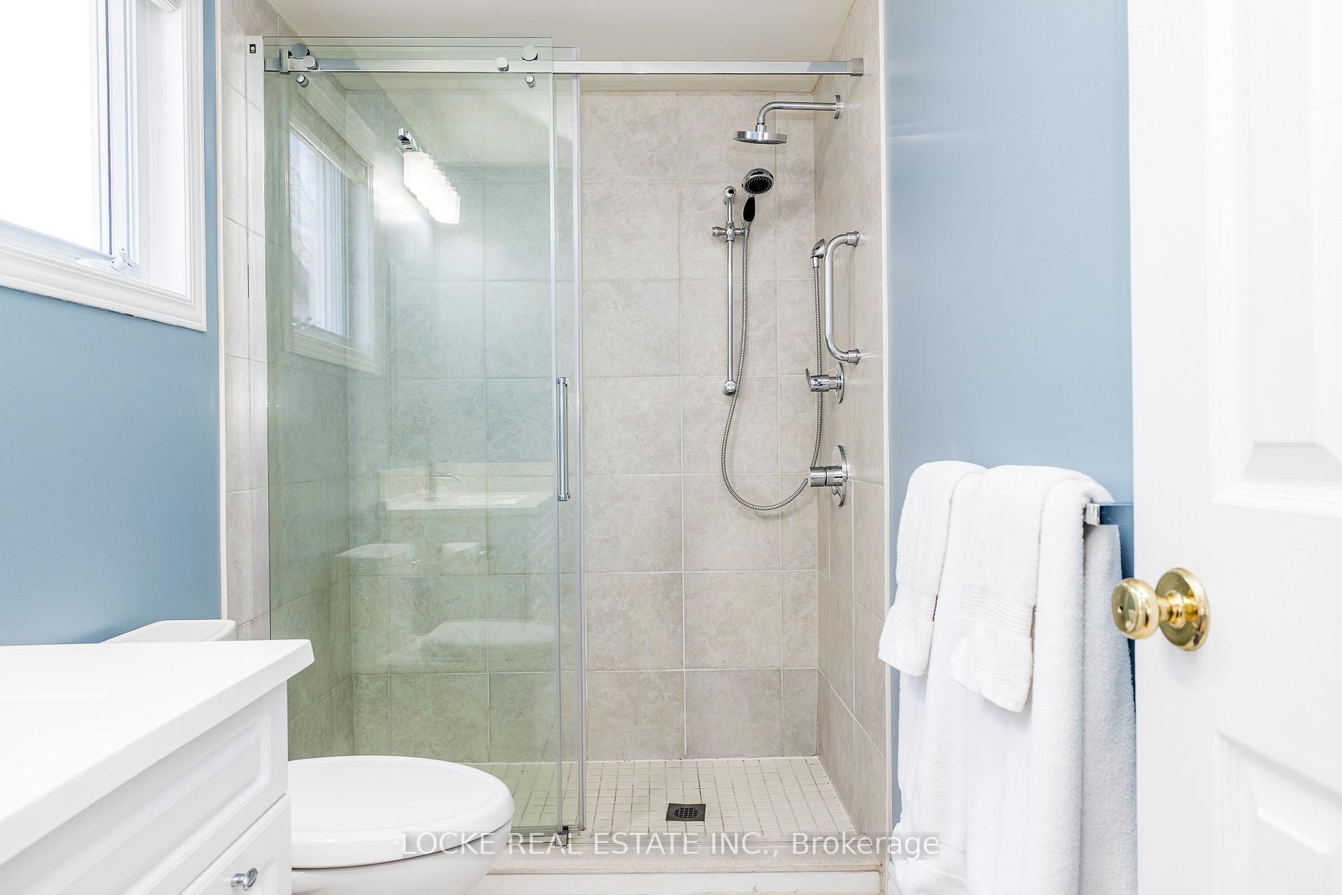 Photo 26 of 6076 Ridgelea Place, Ottawa, Chapel Hill — HOMEH