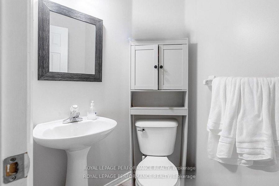 Photo 6 of 1453 Lynx Crescent, Ottawa, Fallingbrook/Pineridge — HOMEH