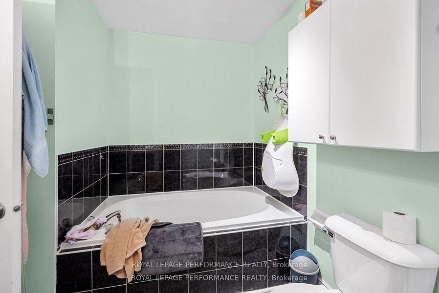 Photo 9 of 1453 Lynx Crescent, Ottawa, Fallingbrook/Pineridge — HOMEH