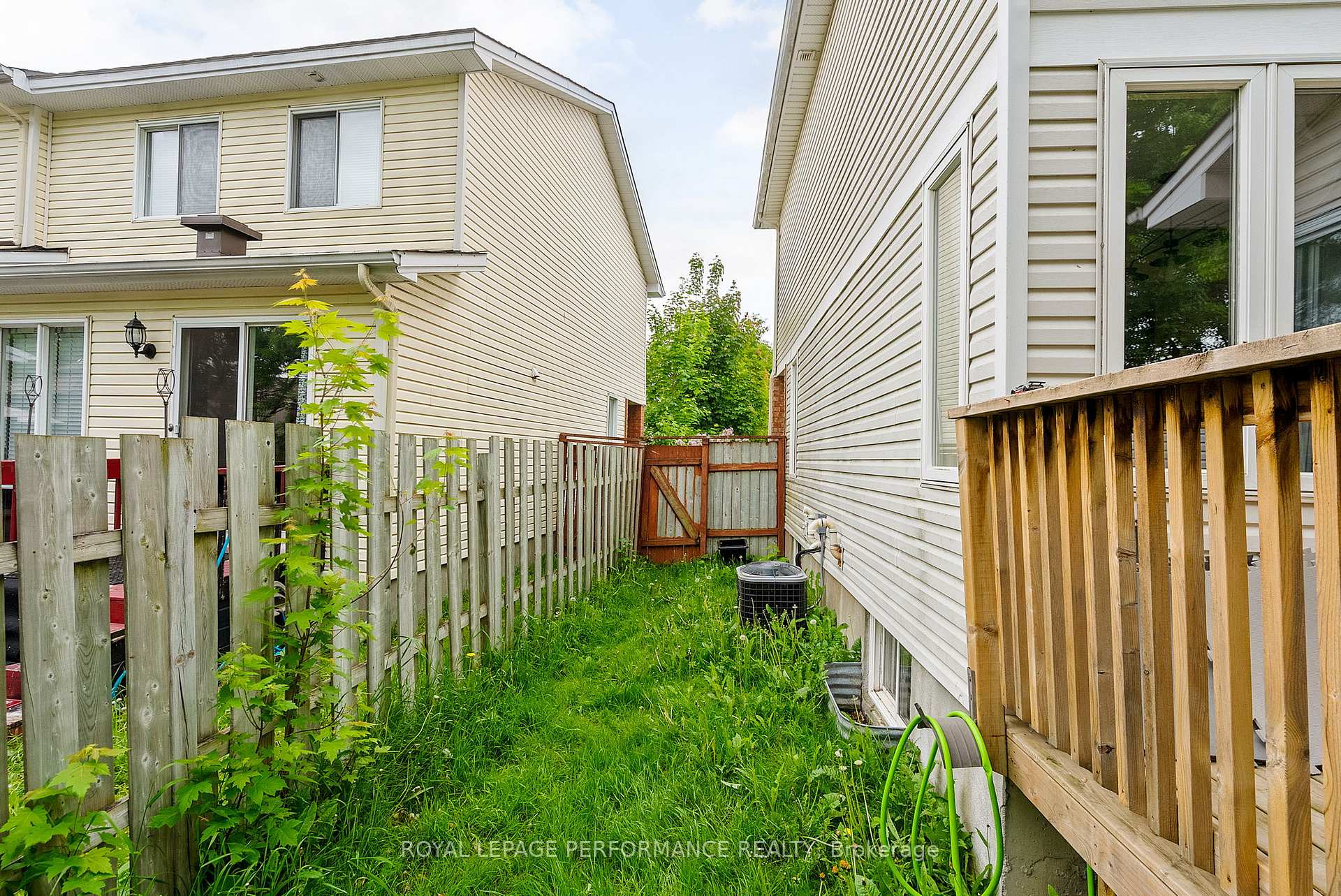 Photo 13 of 1453 Lynx Crescent, Ottawa, Fallingbrook/Pineridge — HOMEH