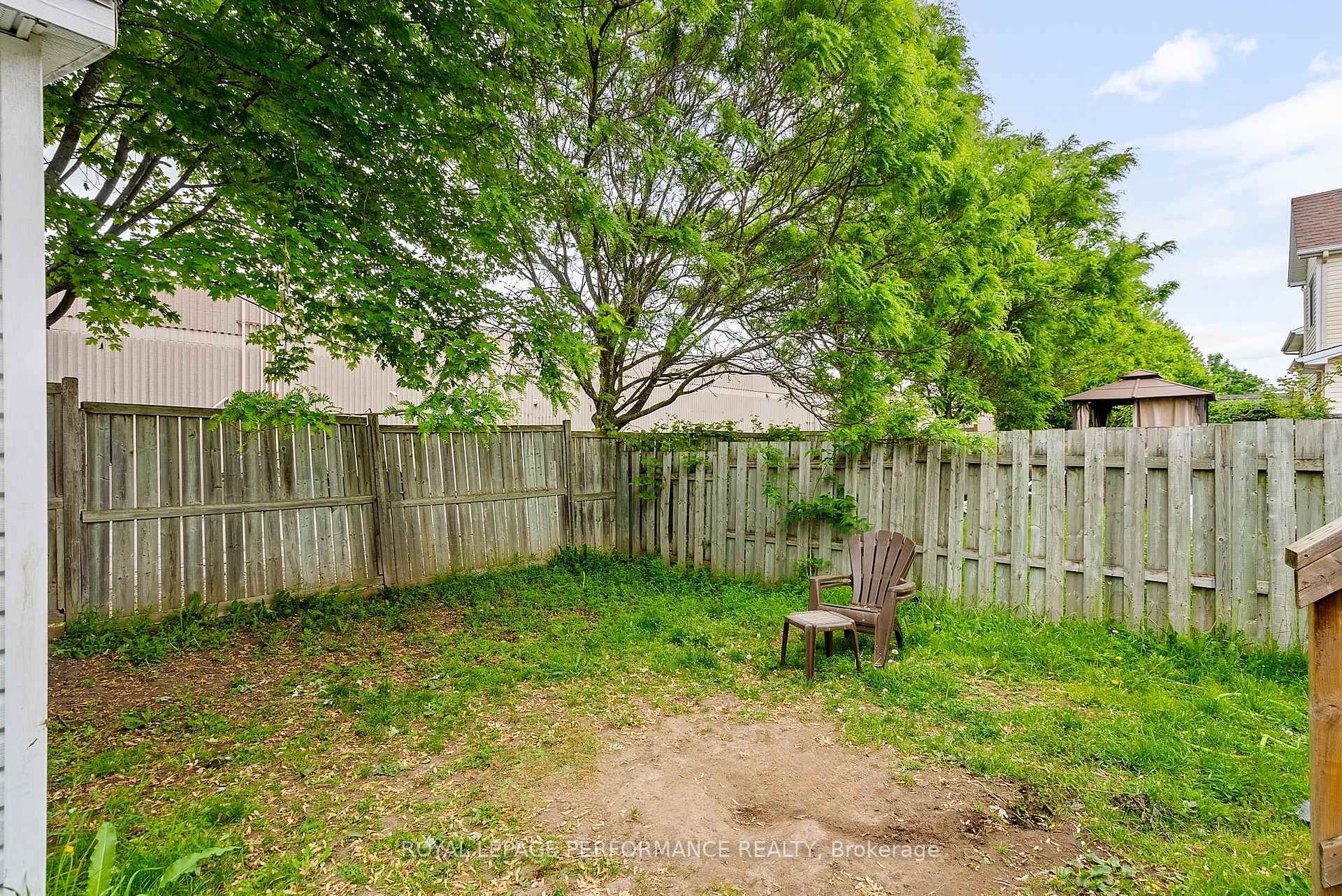 Photo 15 of 1453 Lynx Crescent, Ottawa, Fallingbrook/Pineridge — HOMEH