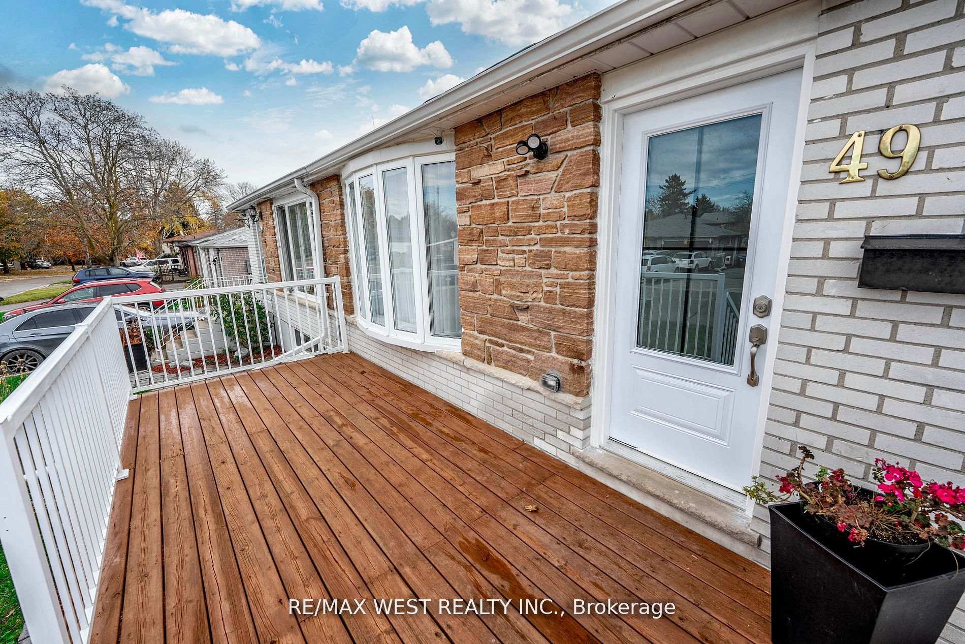 Photo 5 of 49 Park Crescent, New Tecumseth, Tottenham — HOMEH