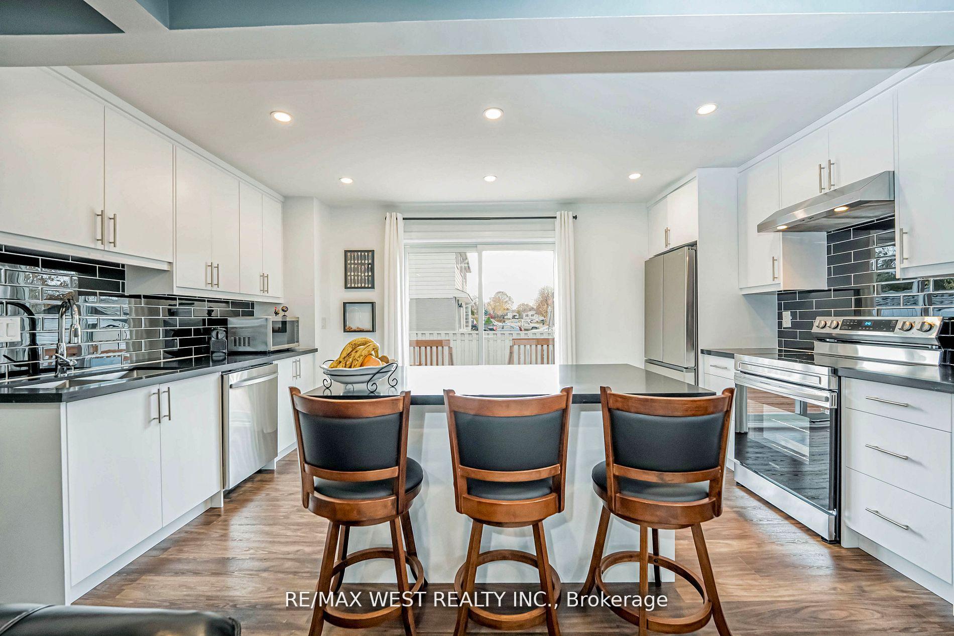 Photo 9 of 49 Park Crescent, New Tecumseth, Tottenham — HOMEH