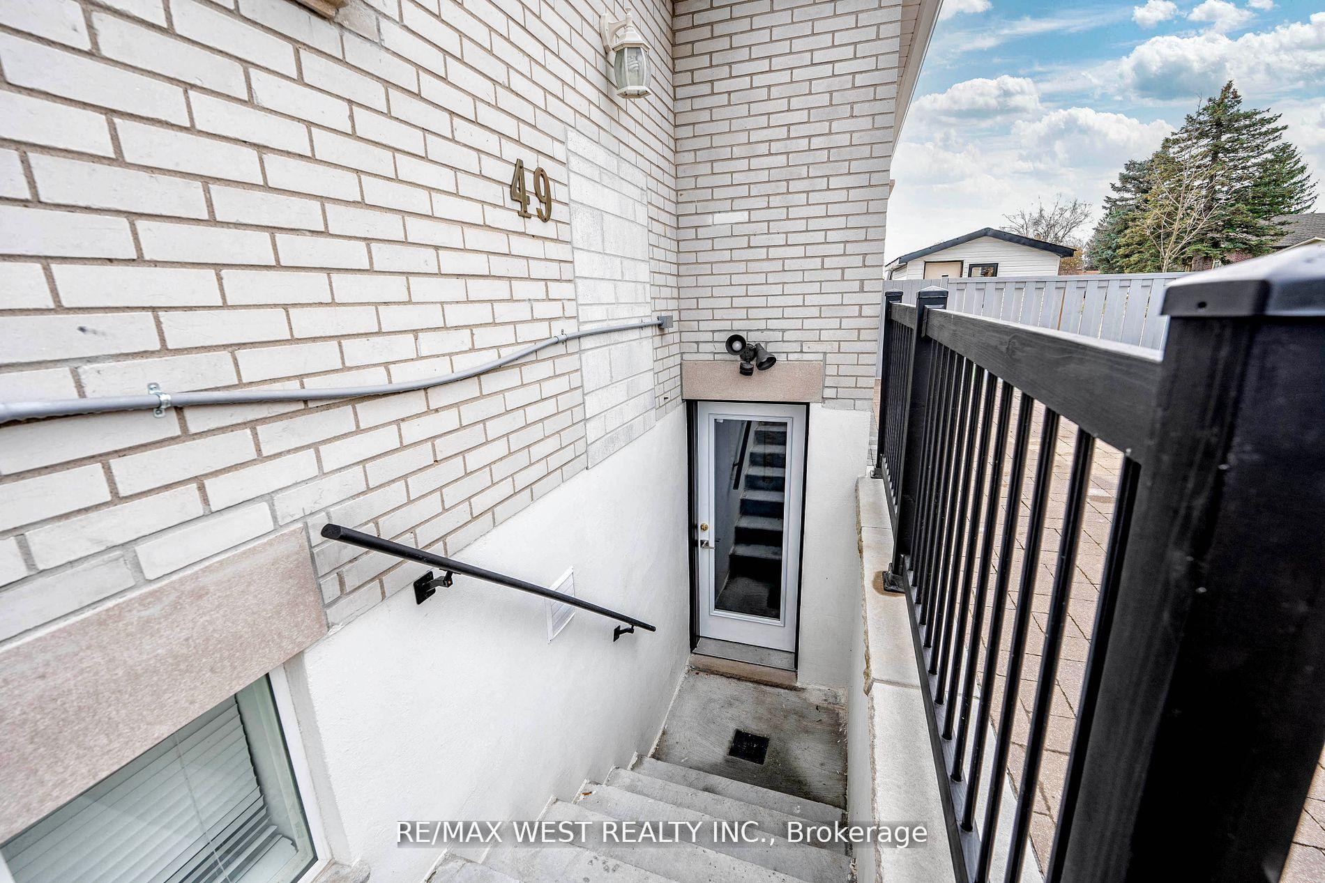 Photo 19 of 49 Park Crescent, New Tecumseth, Tottenham — HOMEH