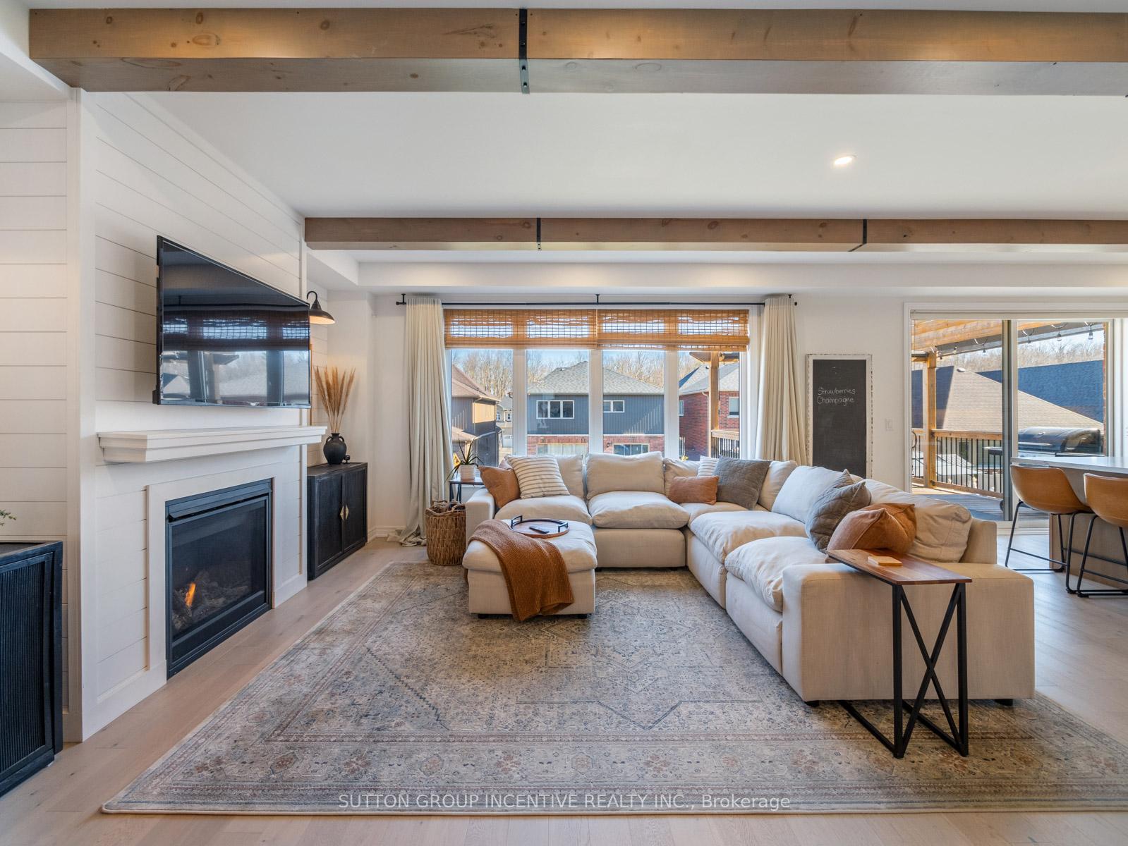 Photo 4 of 3007 Annalysse Drive, Orillia — HOMEH