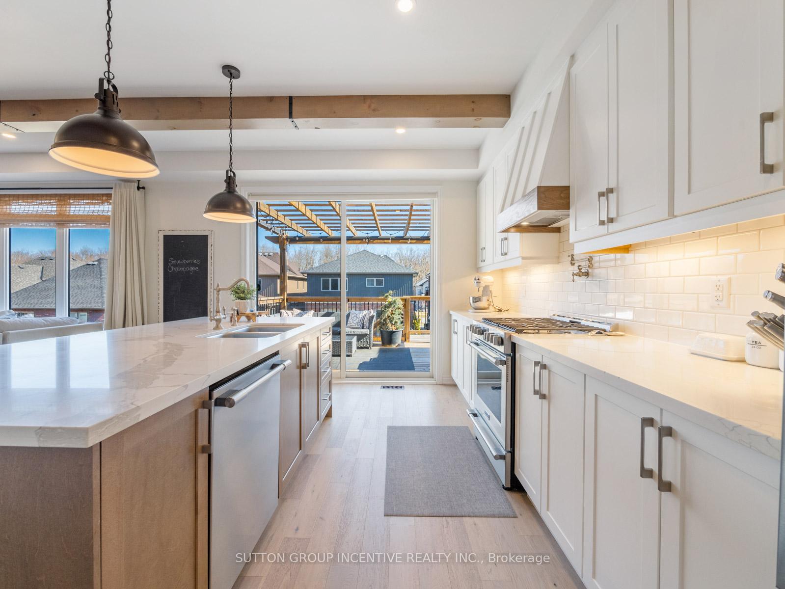 Photo 14 of 3007 Annalysse Drive, Orillia — HOMEH