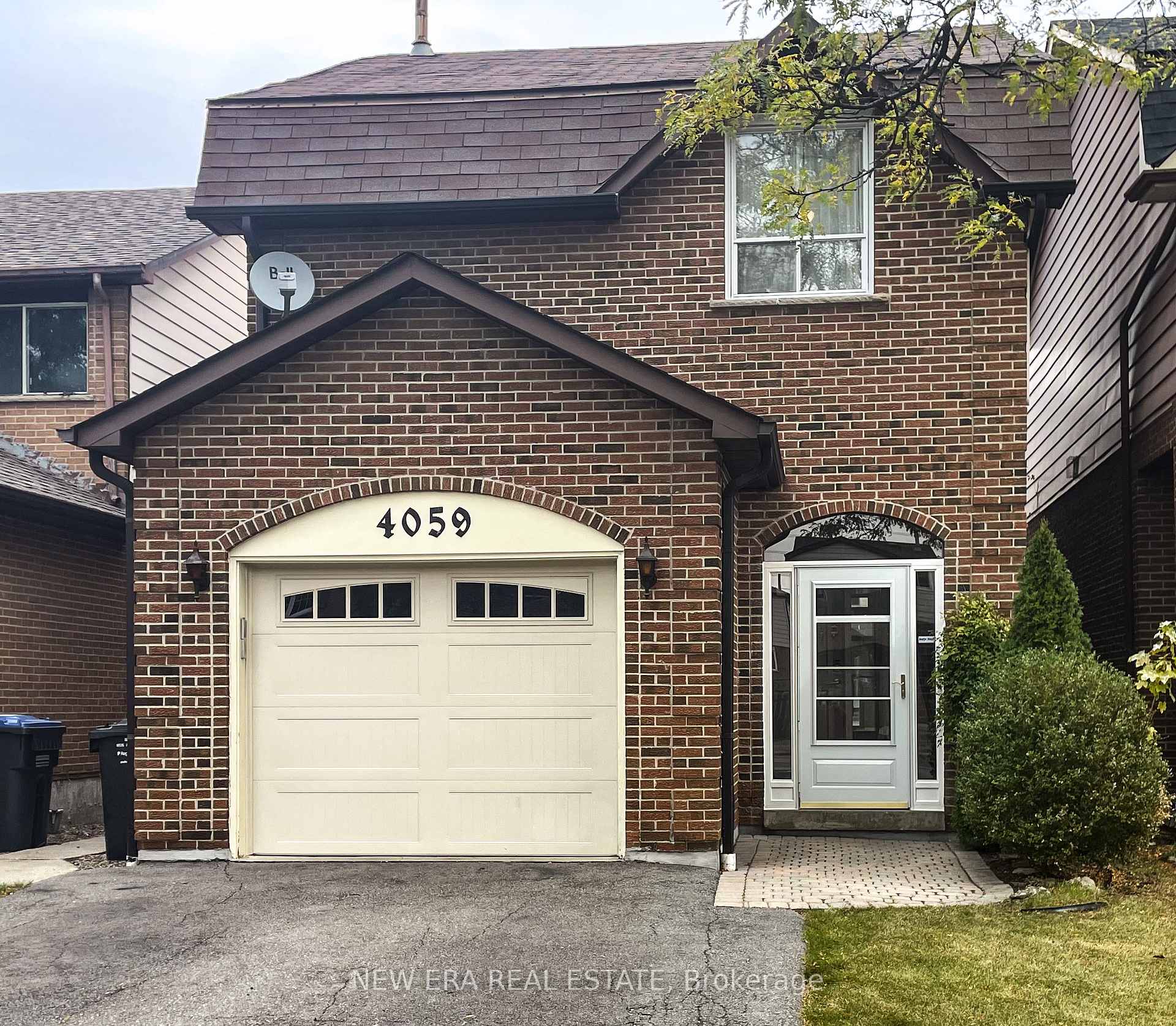 Front of 4059 Teakwood Drive