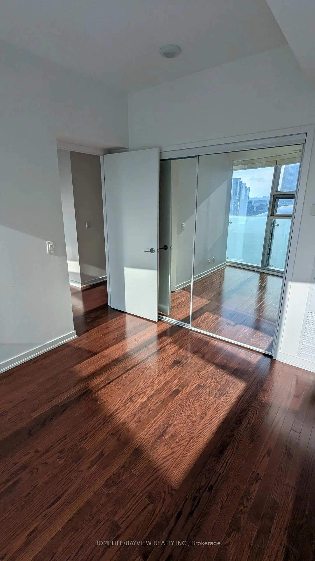Photo 6 of Unit 3306, 14 York Street, Toronto, Waterfront Communities — HOMEH