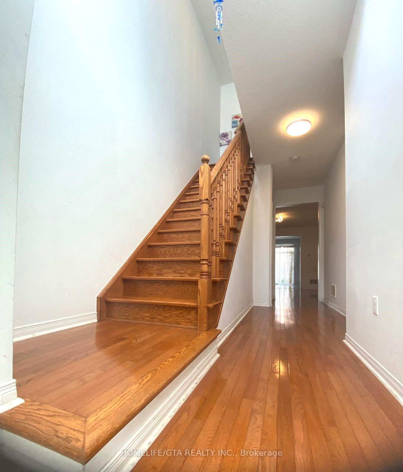 Photo 2 of 16 Voysey Way, Markham, Cedarwood — HOMEH