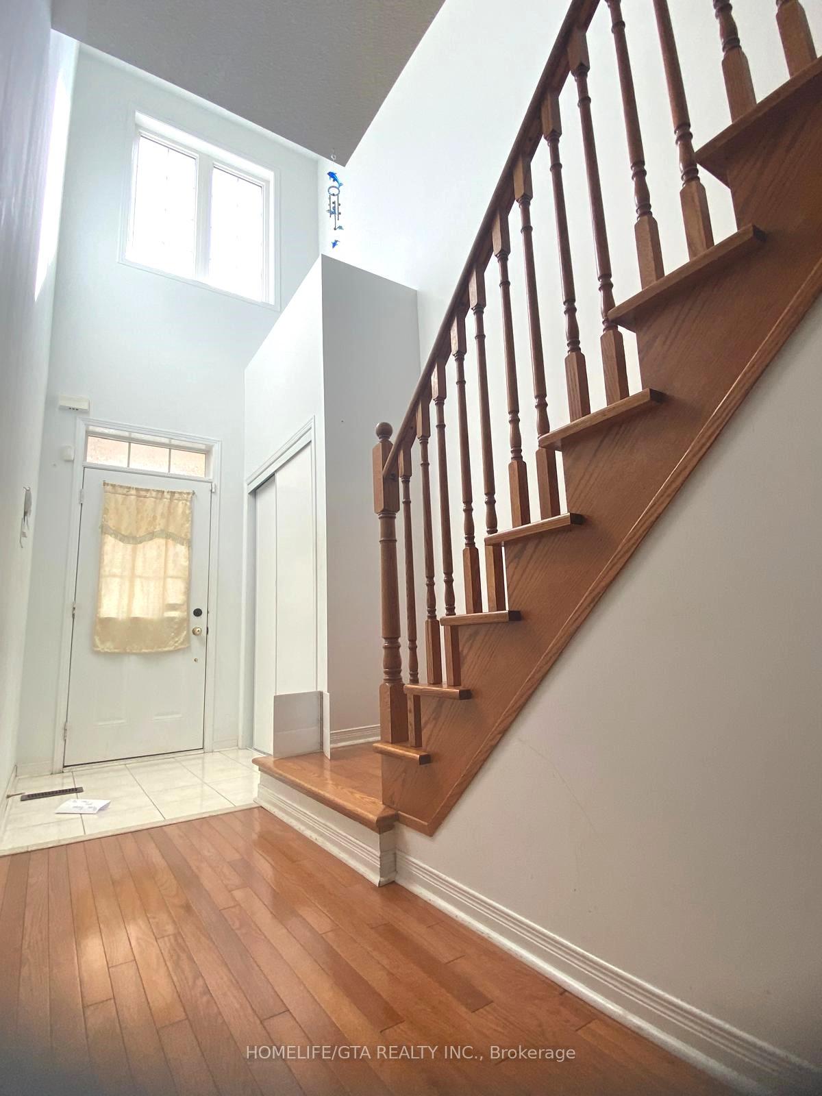 Photo 3 of 16 Voysey Way, Markham, Cedarwood — HOMEH