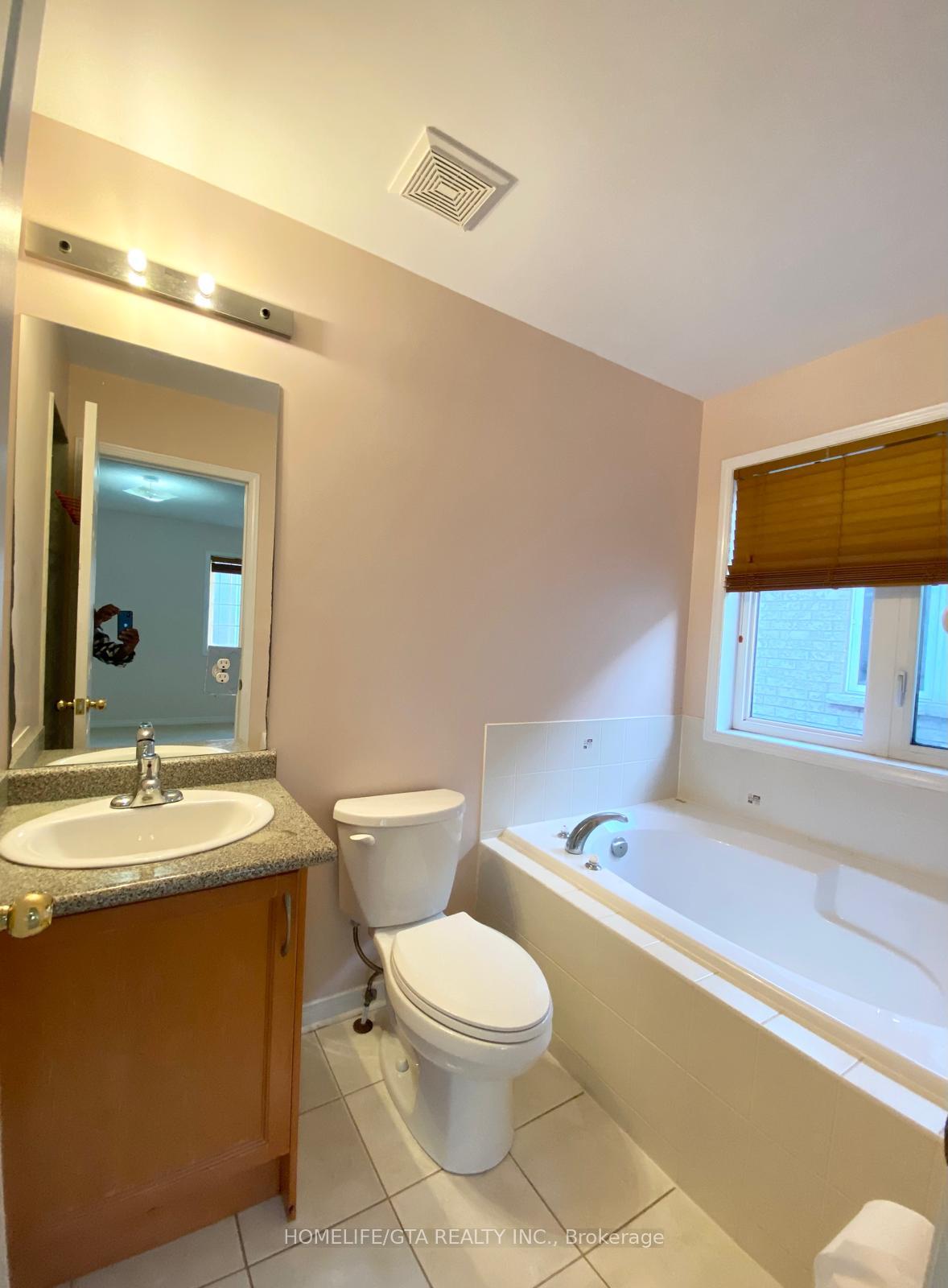 Photo 21 of 16 Voysey Way, Markham, Cedarwood — HOMEH