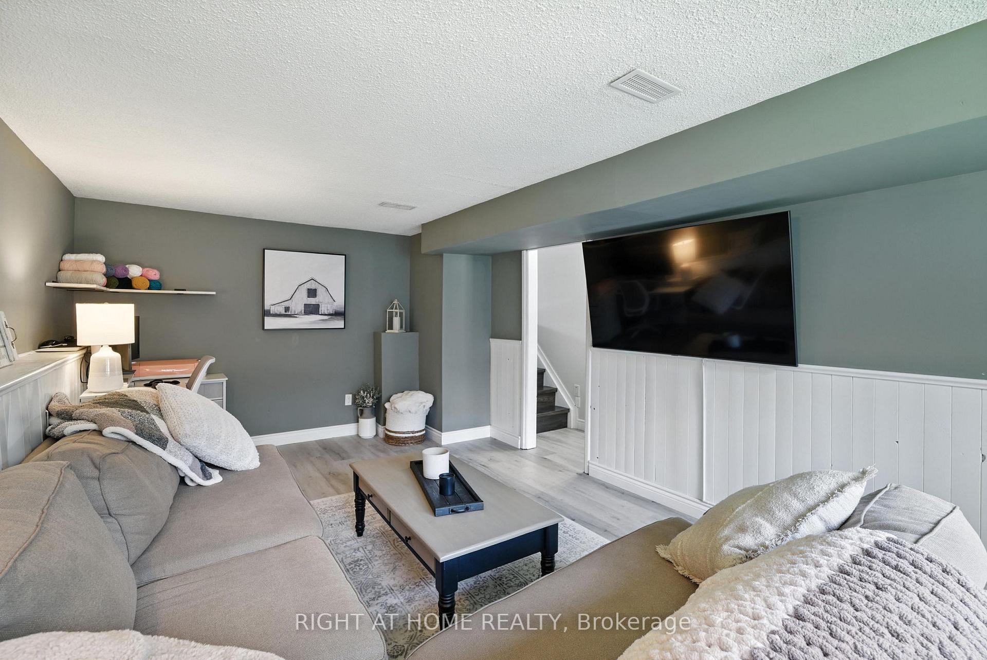 Photo 23 of 589 Annandale Street, Oshawa, Donevan — HOMEH