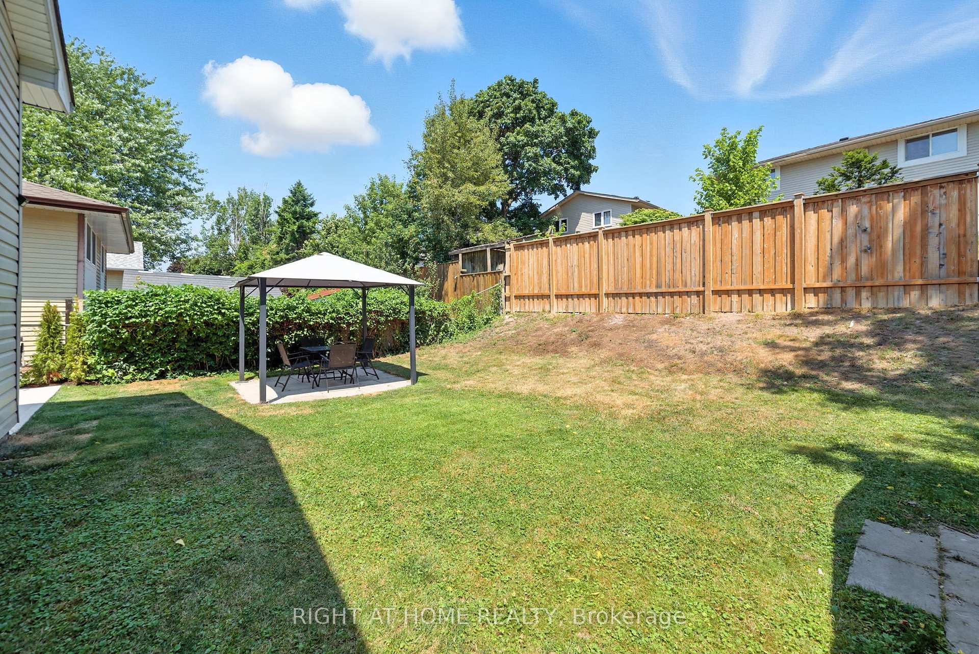 Photo 36 of 589 Annandale Street, Oshawa, Donevan — HOMEH