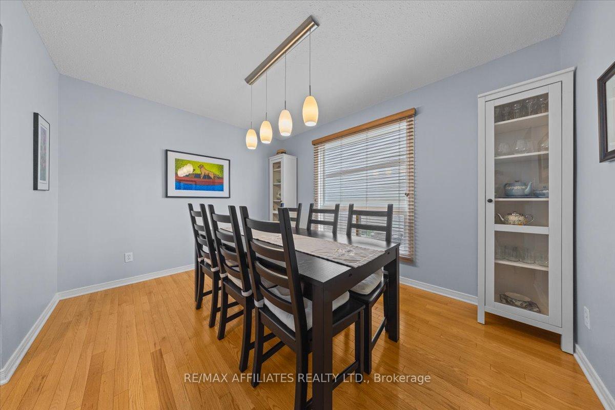 Photo 9 of 605 Falwyn Crescent, Ottawa, Fallingbrook/Ridgemount — HOMEH