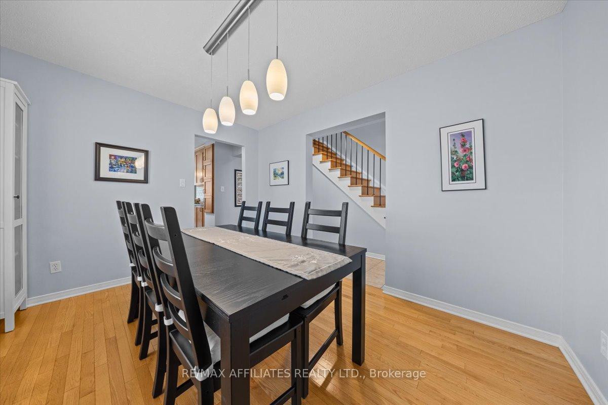 Photo 11 of 605 Falwyn Crescent, Ottawa, Fallingbrook/Ridgemount — HOMEH