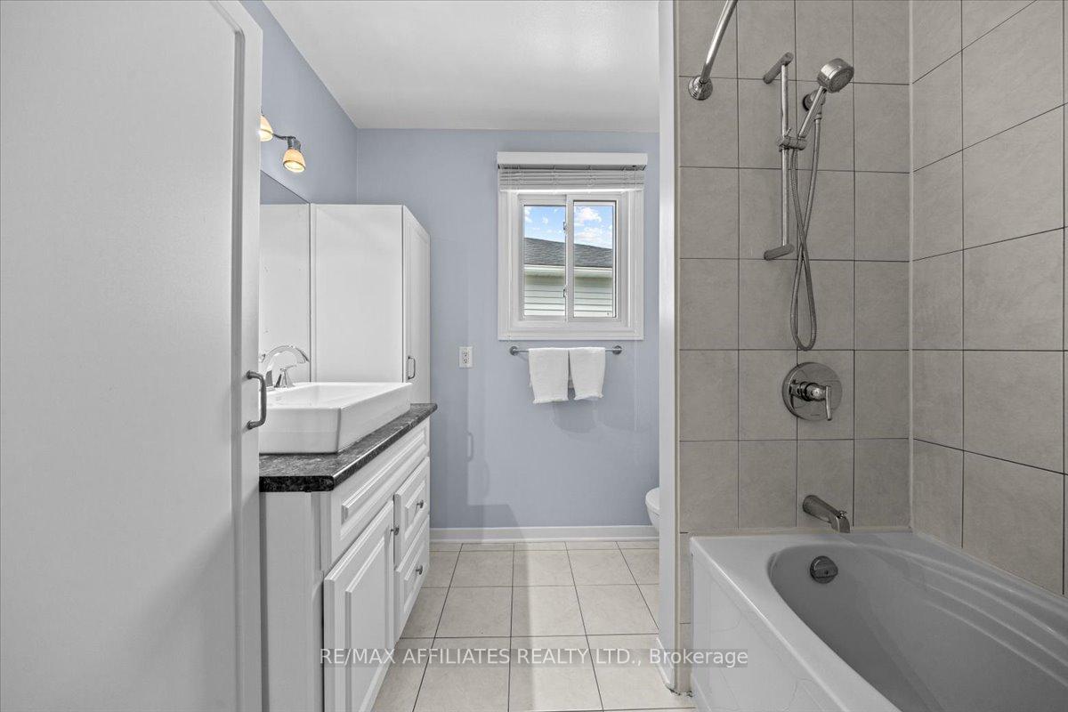 Photo 29 of 605 Falwyn Crescent, Ottawa, Fallingbrook/Ridgemount — HOMEH