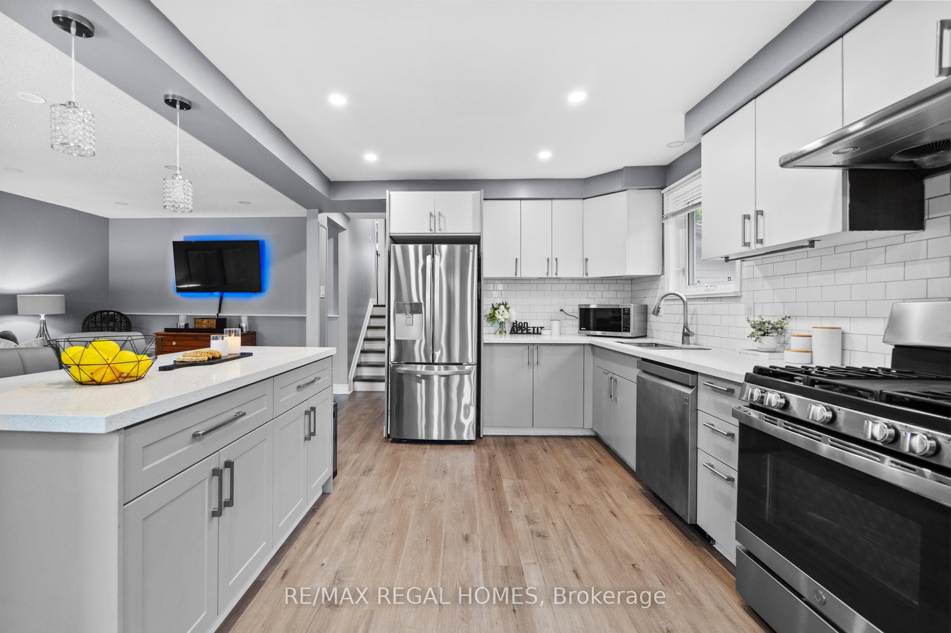 Photo 5 of 635 Capilano Crescent, Oshawa, Donevan — HOMEH