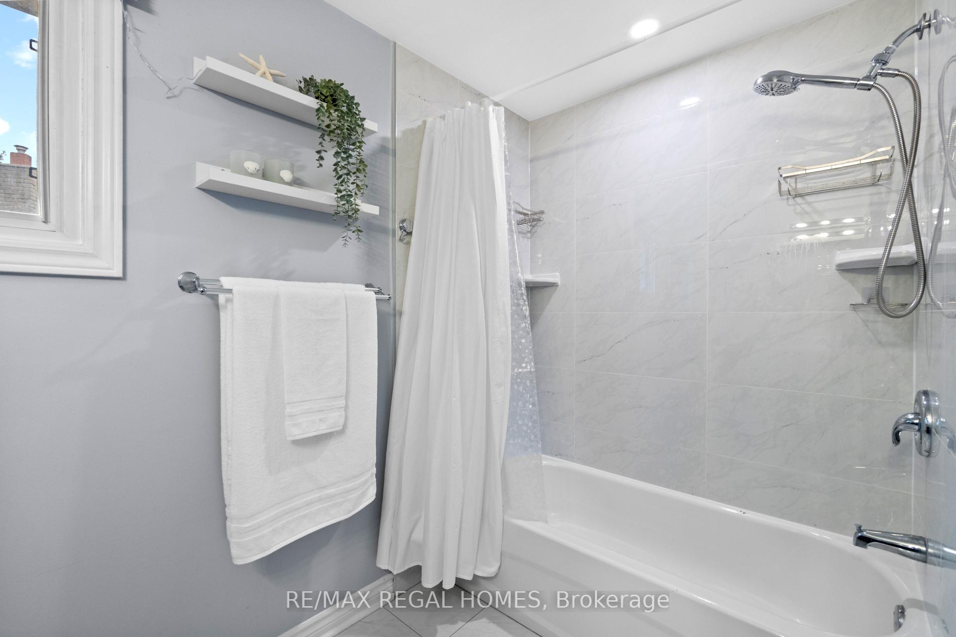 Photo 12 of 635 Capilano Crescent, Oshawa, Donevan — HOMEH
