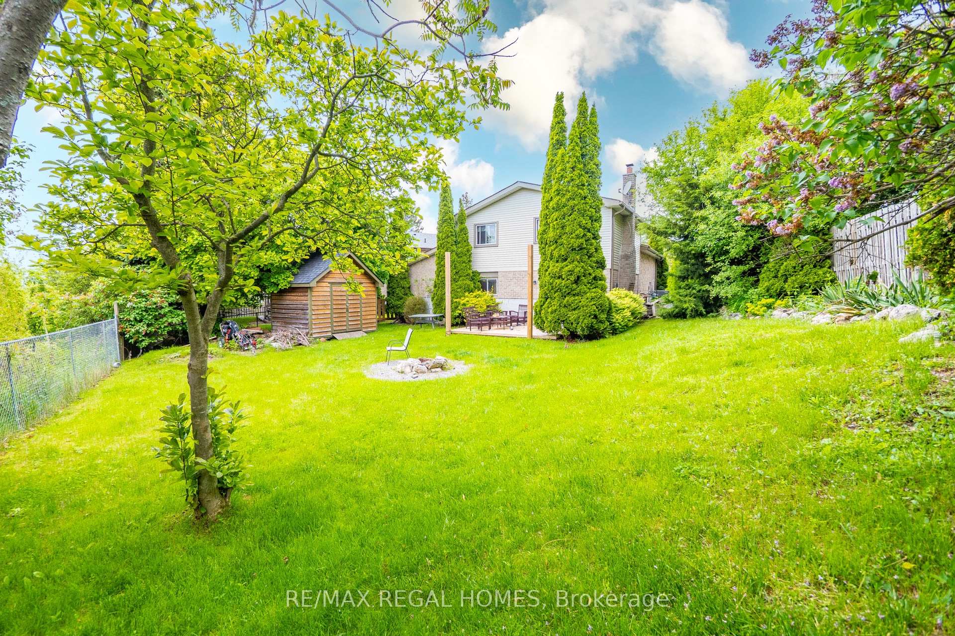 Photo 32 of 635 Capilano Crescent, Oshawa, Donevan — HOMEH