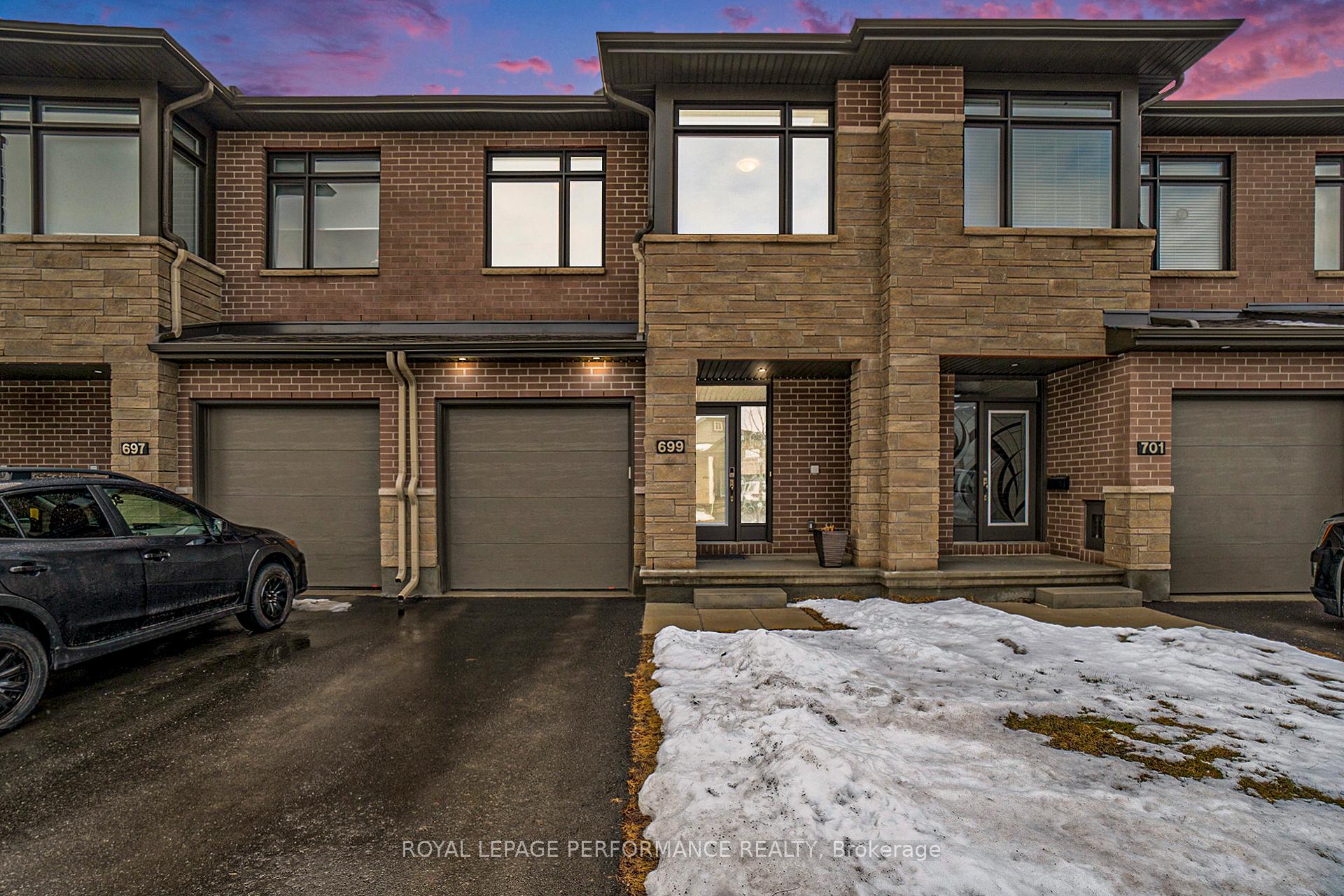Photo 1 of 699 Cairn Crescent, Ottawa, Mer Bleue/Bradley Estates/Anderson Park — HOMEH