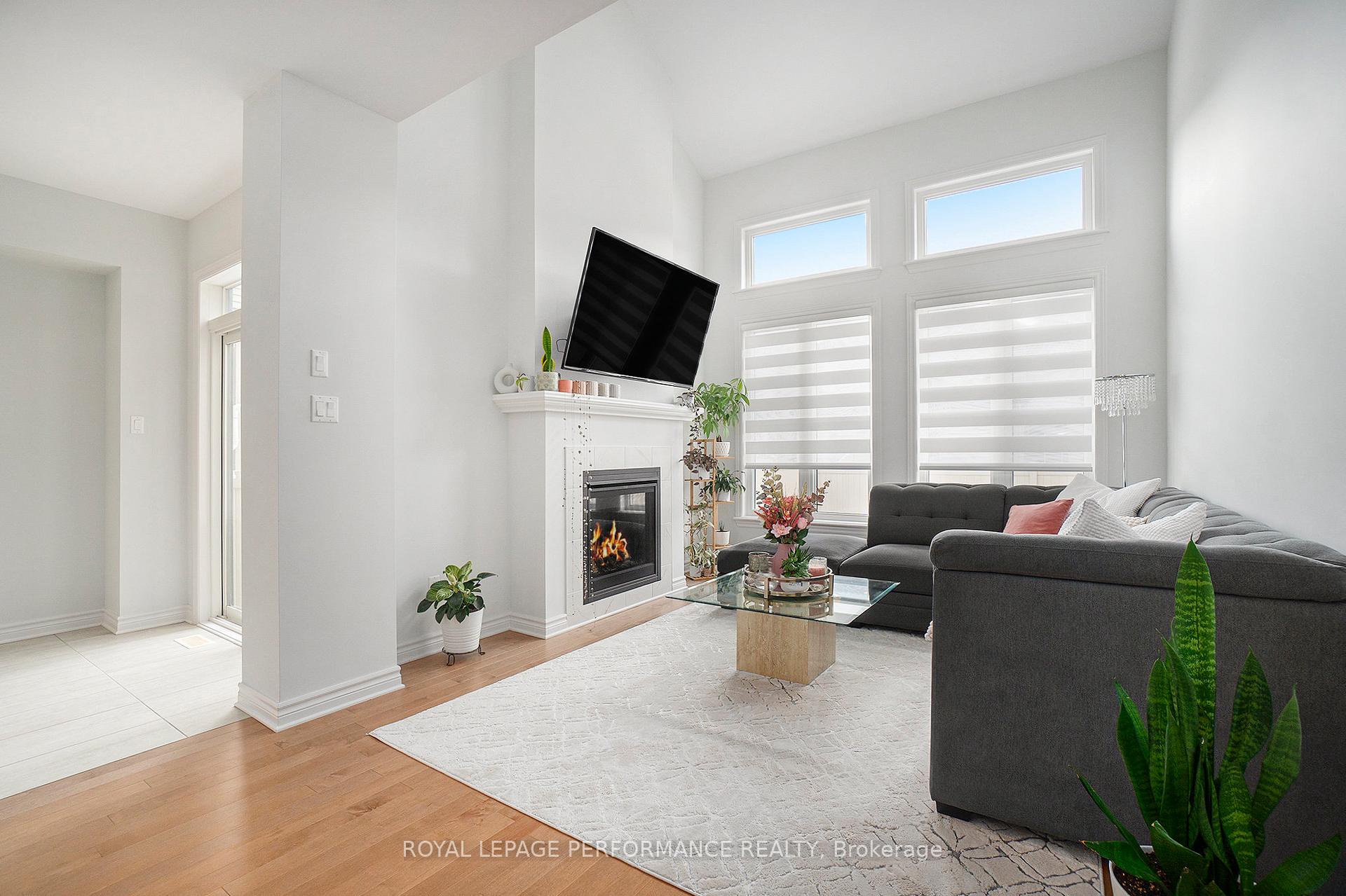 Photo 5 of 699 Cairn Crescent, Ottawa, Mer Bleue/Bradley Estates/Anderson Park — HOMEH