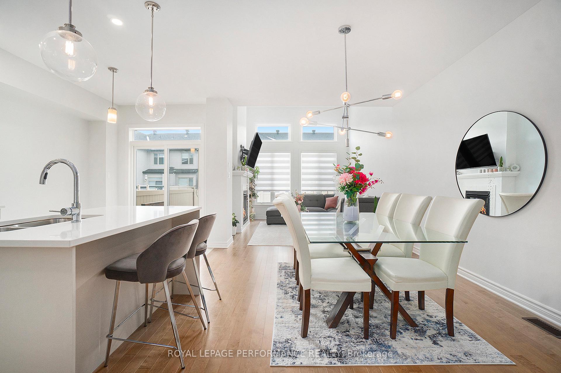 Photo 9 of 699 Cairn Crescent, Ottawa, Mer Bleue/Bradley Estates/Anderson Park — HOMEH