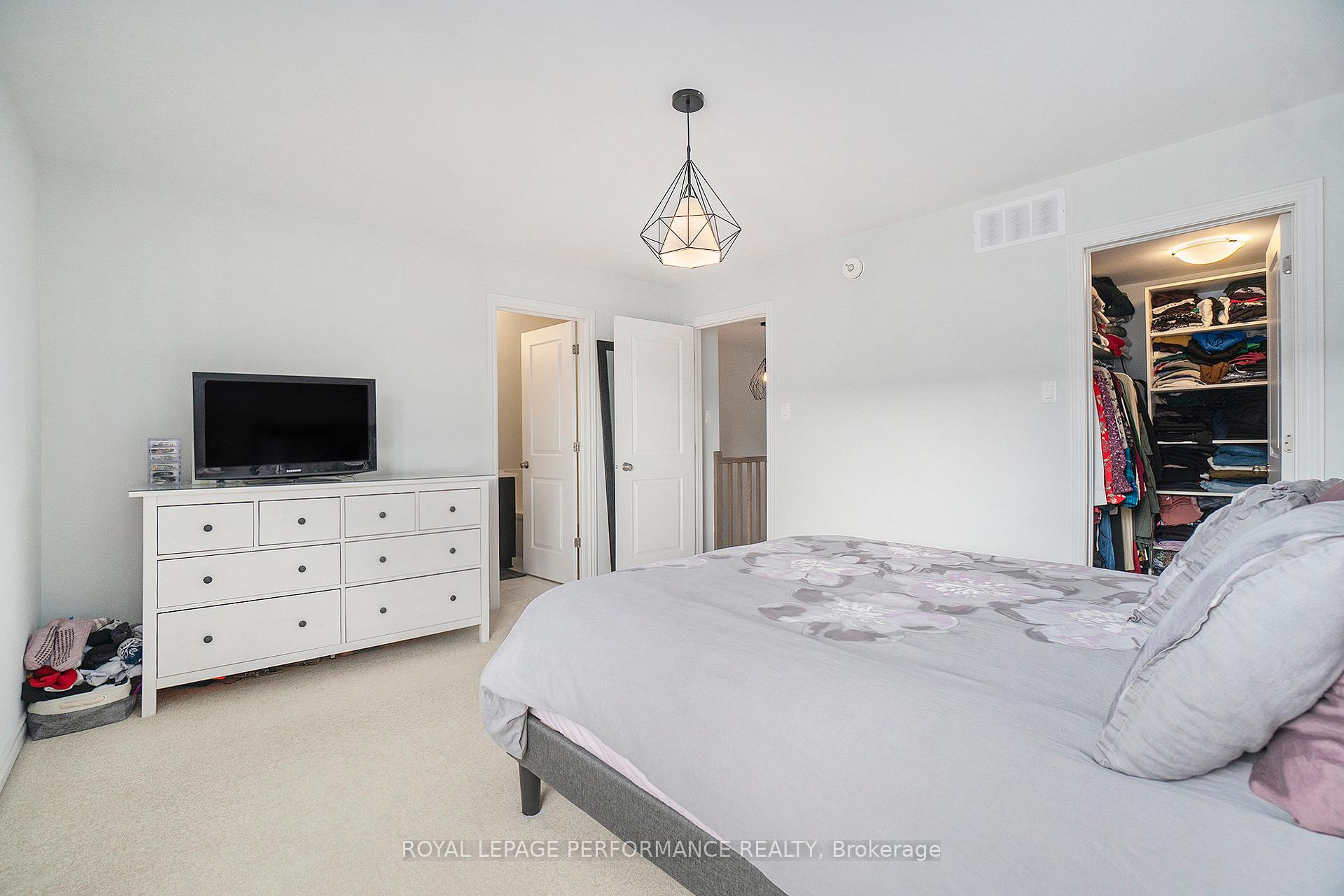 Photo 16 of 699 Cairn Crescent, Ottawa, Mer Bleue/Bradley Estates/Anderson Park — HOMEH