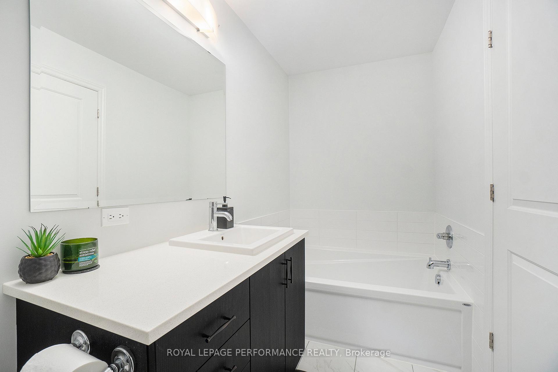 Photo 19 of 699 Cairn Crescent, Ottawa, Mer Bleue/Bradley Estates/Anderson Park — HOMEH