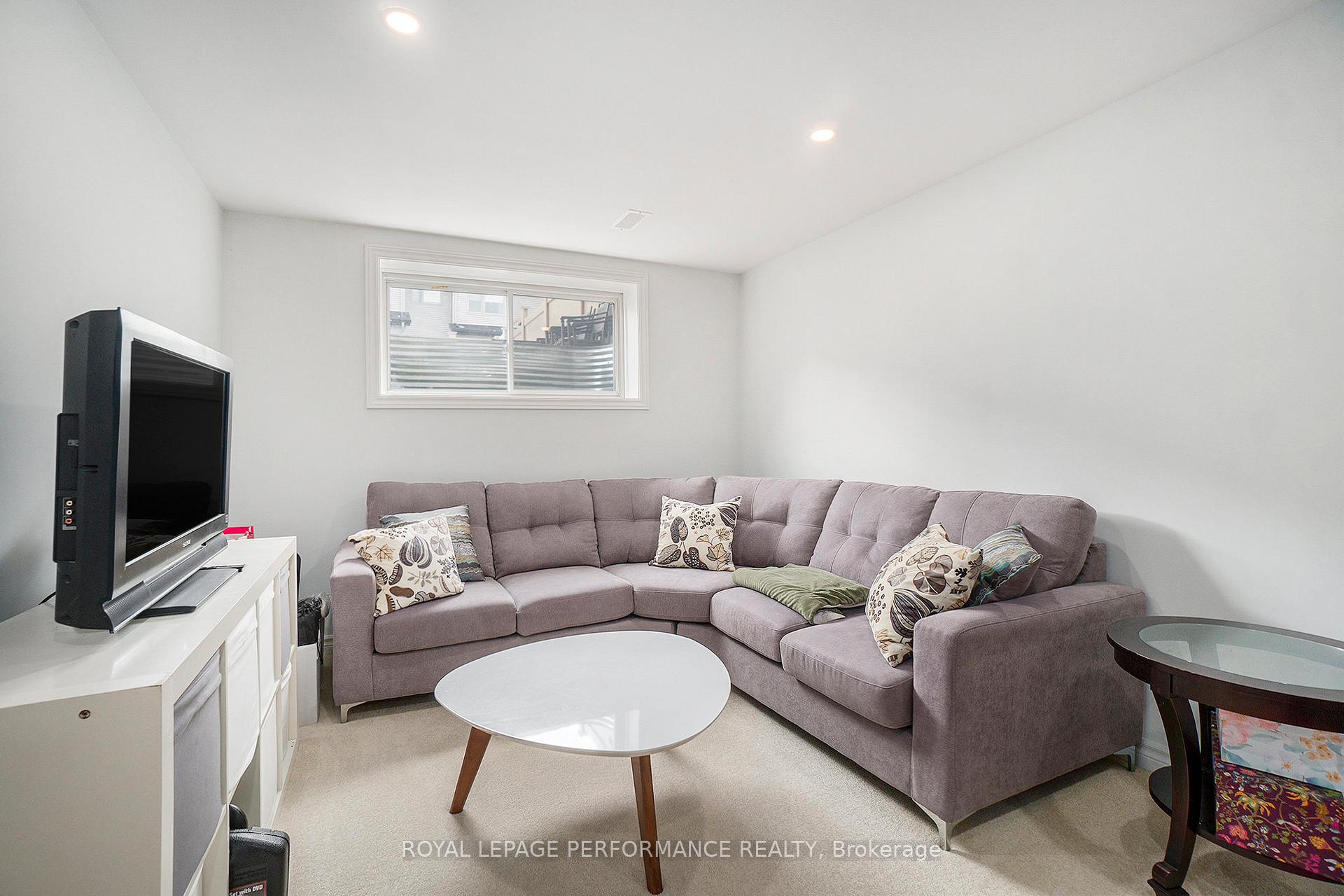 Photo 23 of 699 Cairn Crescent, Ottawa, Mer Bleue/Bradley Estates/Anderson Park — HOMEH