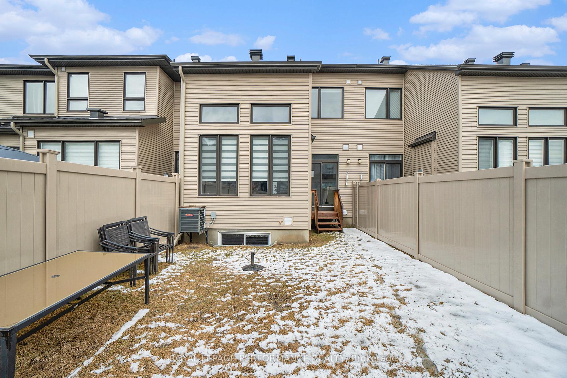 Photo 27 of 699 Cairn Crescent, Ottawa, Mer Bleue/Bradley Estates/Anderson Park — HOMEH
