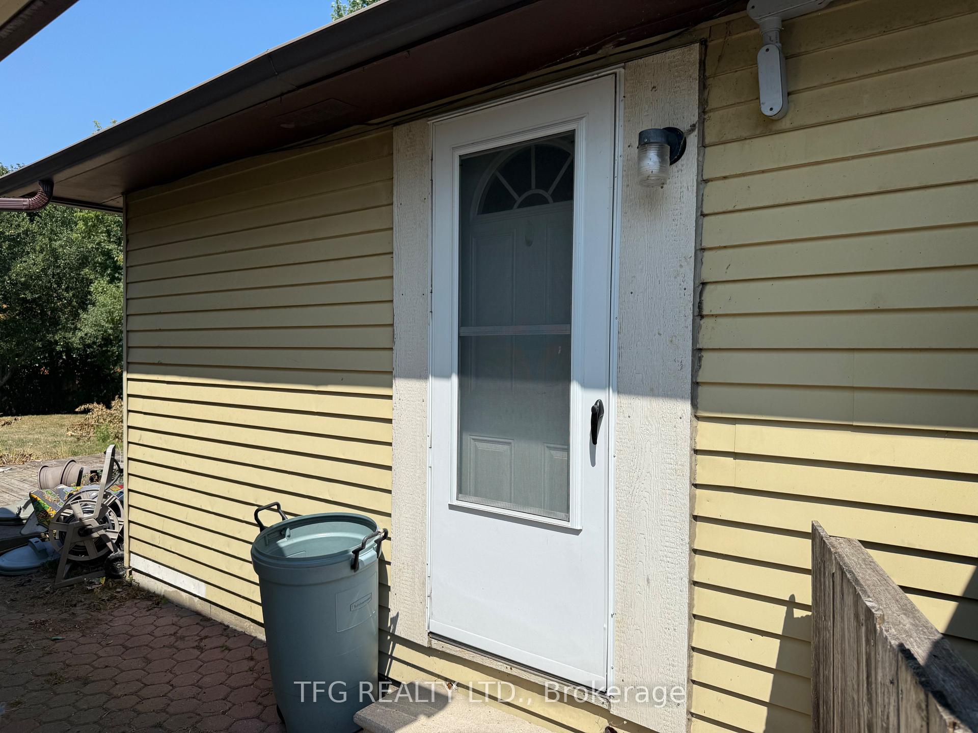 Photo 2 of Unit 2, 1057 Norman Crescent, Oshawa, Donevan — HOMEH