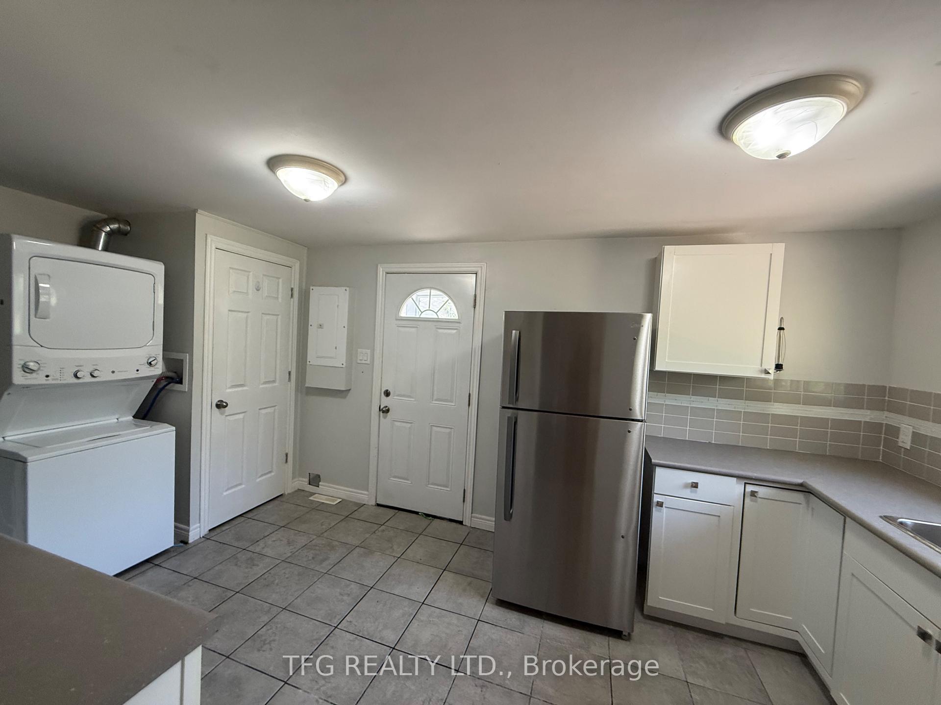 Photo 5 of Unit 2, 1057 Norman Crescent, Oshawa, Donevan — HOMEH