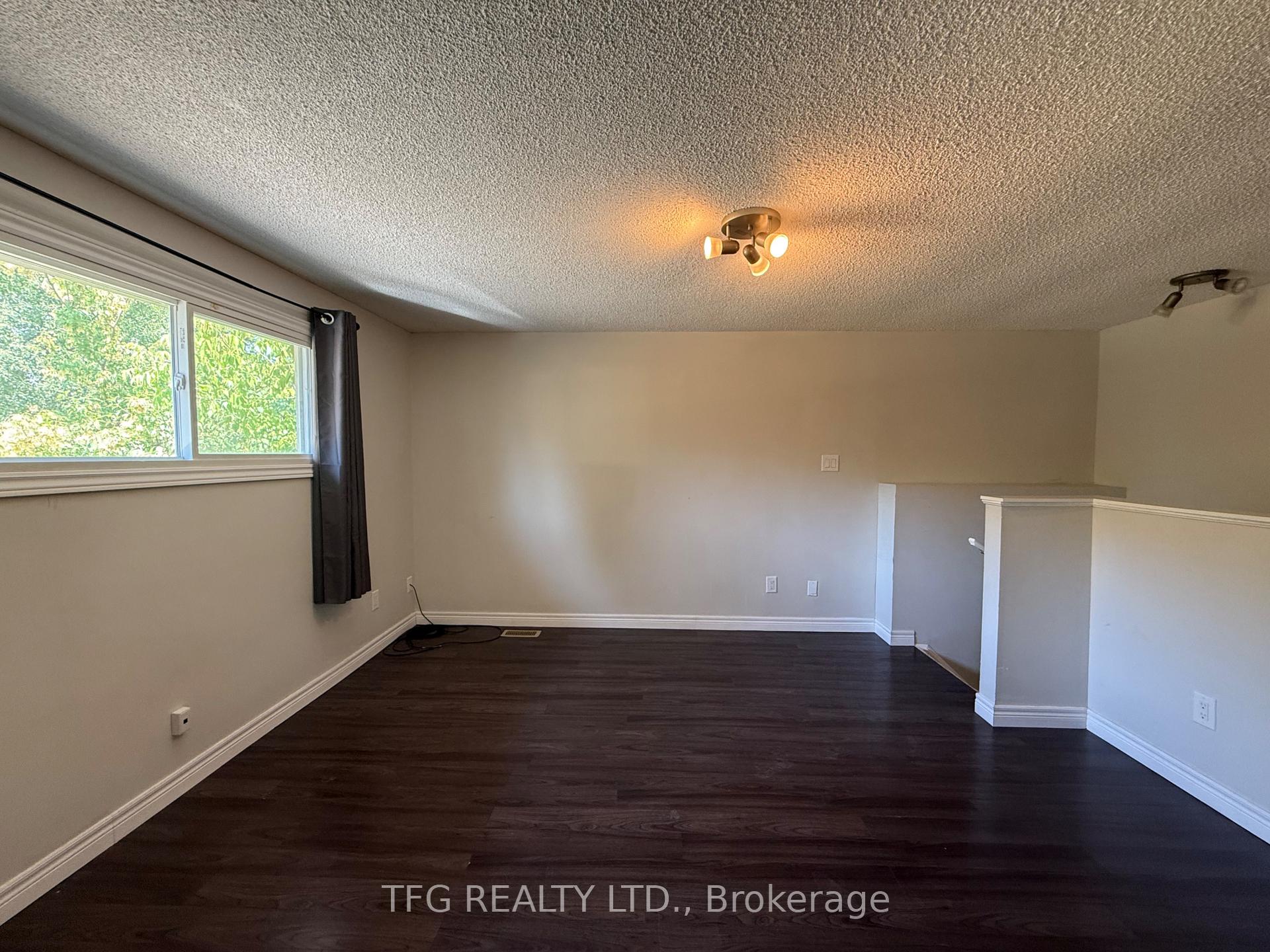 Photo 7 of Unit 2, 1057 Norman Crescent, Oshawa, Donevan — HOMEH