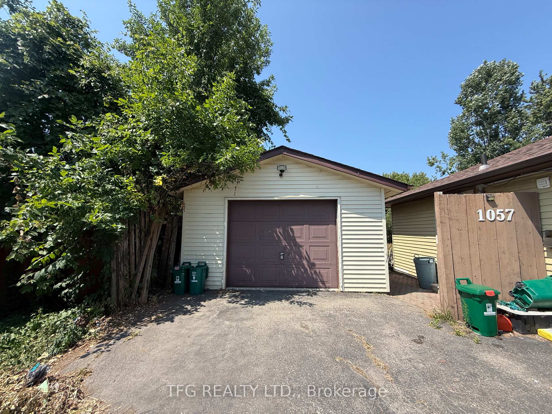 Photo 16 of Unit 2, 1057 Norman Crescent, Oshawa, Donevan — HOMEH