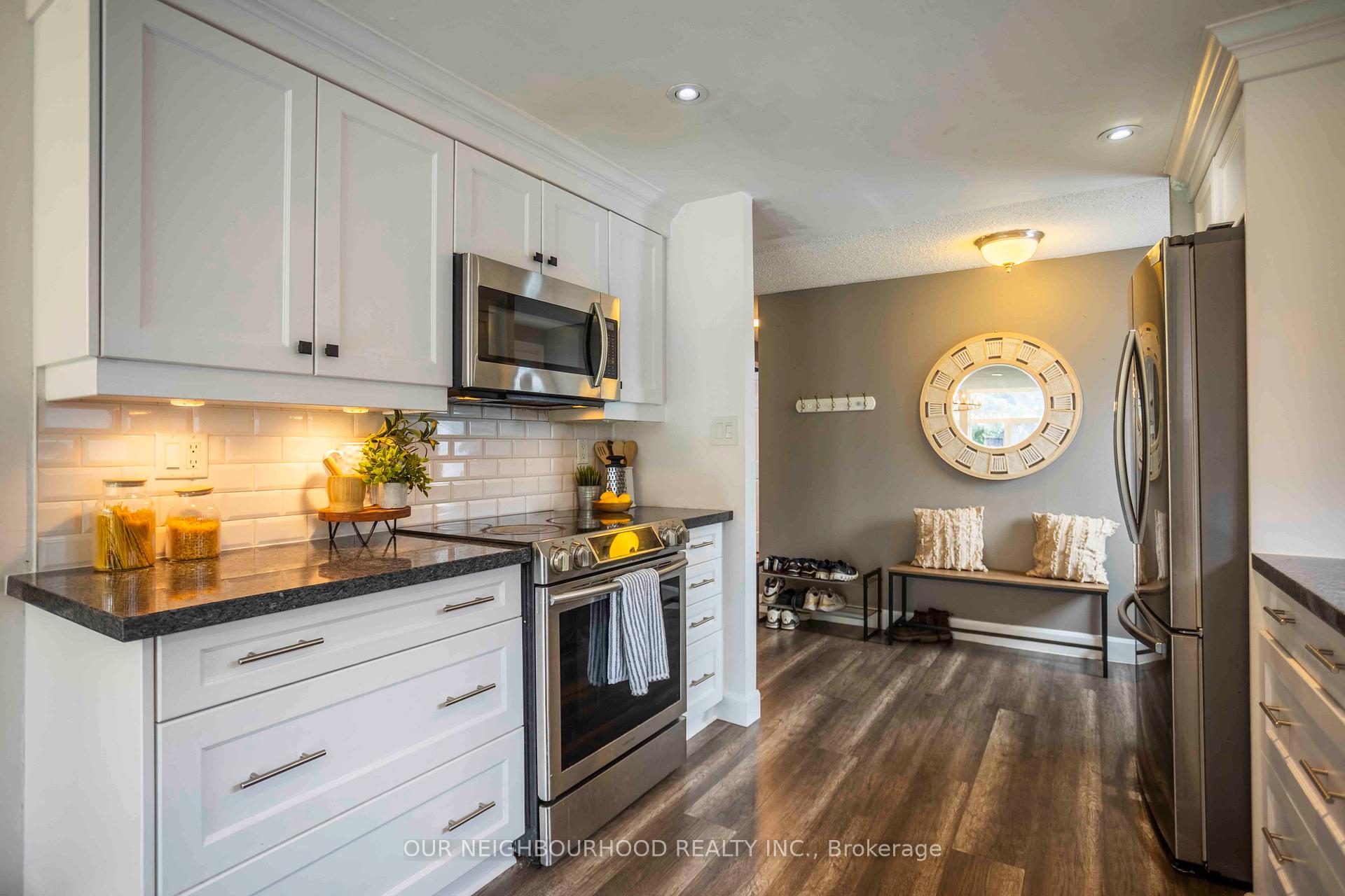Photo 8 of 1061 Norman Crescent, Oshawa, Donevan — HOMEH