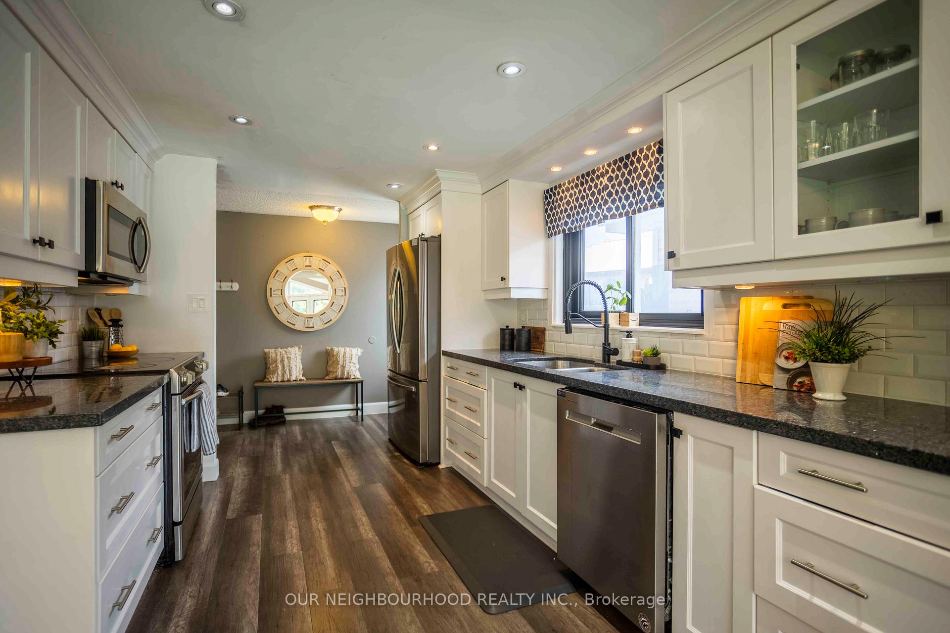 Photo 9 of 1061 Norman Crescent, Oshawa, Donevan — HOMEH